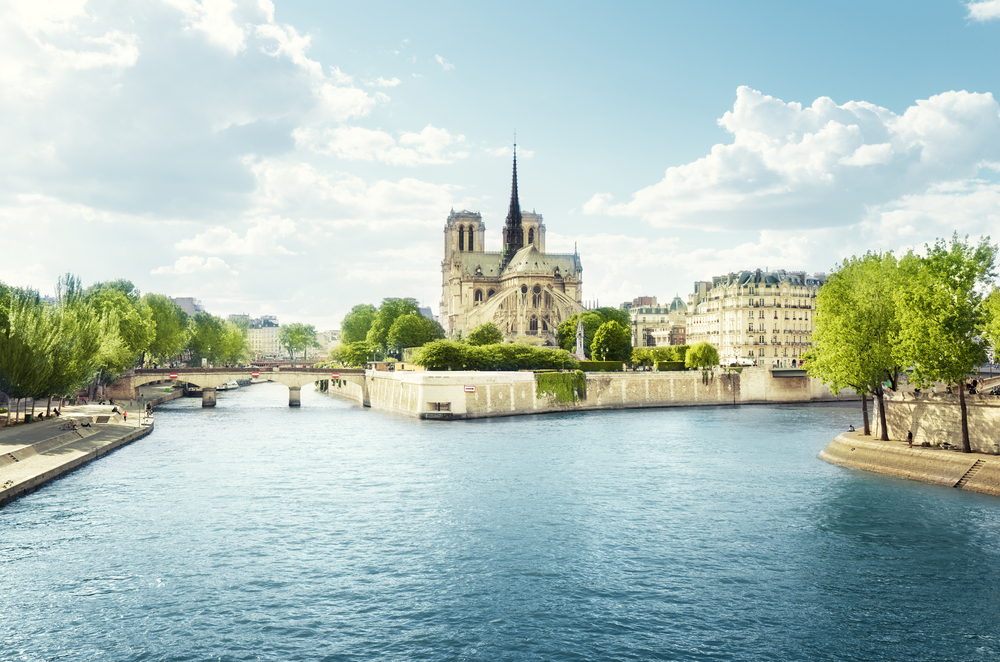 Les Français et la visite du pape Léon XIV à Paris