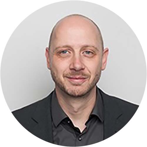 Simon Huber headshot