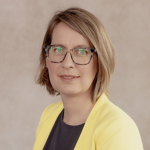 A colour headshot picture of Kathryn Robinson, Verian's Behavioural Insights Director in New Zealand